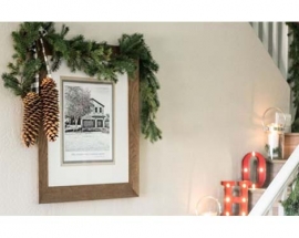 CREATIVE WAYS TO DECORATE YOUR WALLS FOR CHRISTMAS