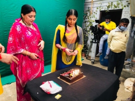 Samta Sagar celebrates her birthday with the cast of &TV’s Gudiya Humari Sabhi Pe Bhari