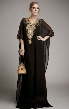Long kaftan dress can be your best bet to up the glam game!
