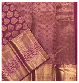 How to store and protect saris