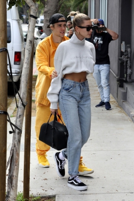 Hailey Bieber redefines street style with her eclectic outfit