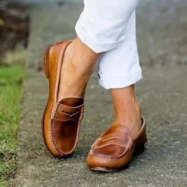 Must-have shoes in every man`s closet