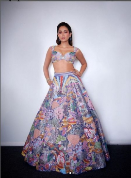 Mira Rajput turns showstopper at Lakme Fashion Week in colourful bralette and lehenga