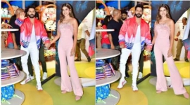 Kriti Sanon, Varun Dhawan slay casual fashion goals for Bhediya promotions