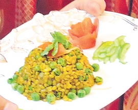 MATTAR MOONG DAL KA KEEMA