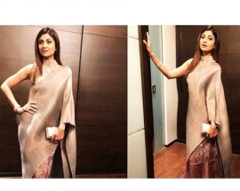 Shilpa Shetty`s metallic sari is ideal for a winter wedding