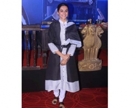 Taapsee Pannu`s obsession for fusion continues in this deconstructed kurti