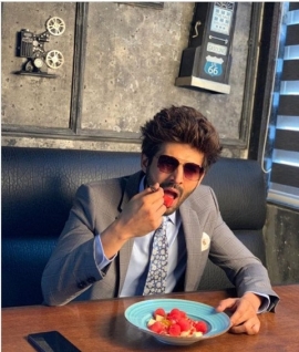 Kartik Aaryan shares a glimpse of his breakfast on social media; asks his fans `Aap logon ne kya khaya?`