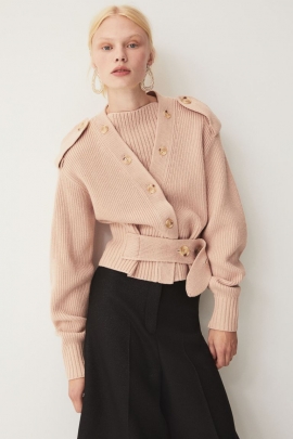 These pieces from H&M’s latest drop are exactly what you need for the upcoming festive season
