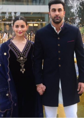 Alia Bhatt exudes `Rani` vibes in budget friendly velvet-flared sleeved kurta set apt for your roka ceremony
