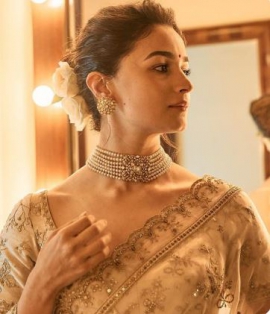 Deepika Padukone, Kriti Sanon to Alia Bhatt; Elevate your ensemble with celeb-approved round-button earrings