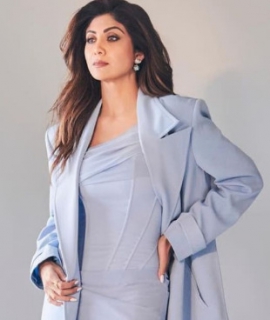 Shilpa Shetty stuns in Rs 1,24,600 mermaid gown made with boned bustier bodysuit