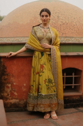  Archana Jaju`s Spring Summer`24 collection `Gul-E-Laal`.