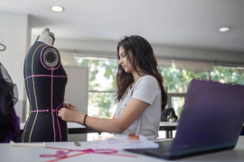 Fashion Design Education: Nurturing Creativity and Innovation in the Next Generation