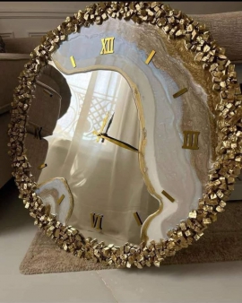 The Timeless Appeal of Resin Clocks: Merging Utility with Art