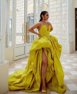 Fashion’s New Mood: The Rise of Modern Romanticism